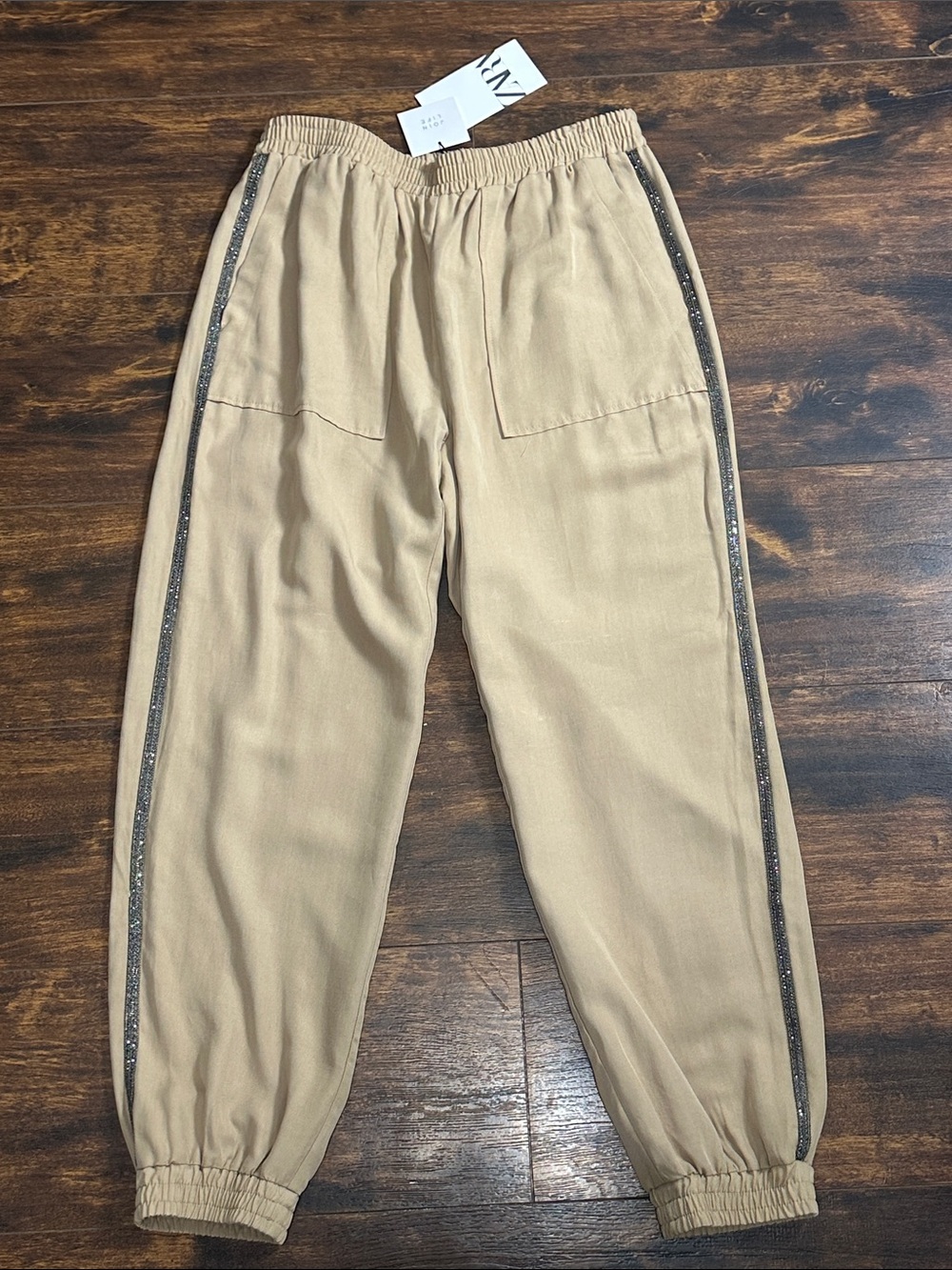 Zara Beige Rhinestone Side Stripe Joggers M NWT ✨